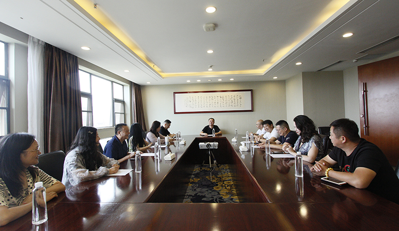 “共忆军旅岁月，吸取奋进力量”——云南省安徽商会...